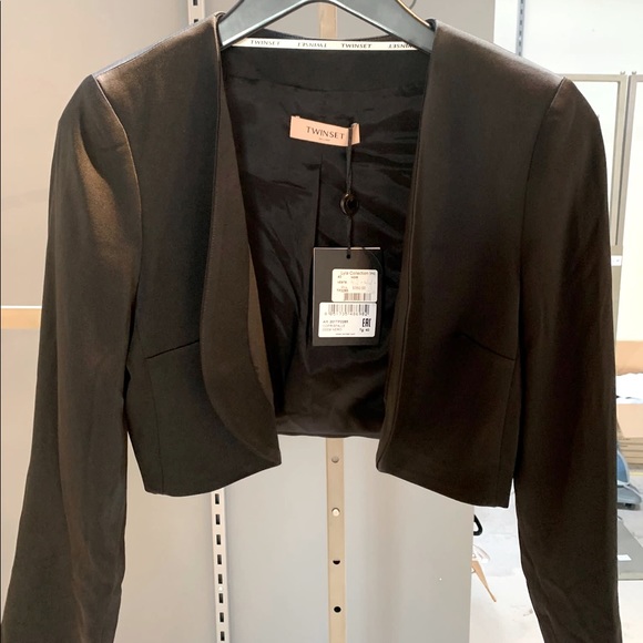 Bolero Jackets in red or black - Picture 2 of 2